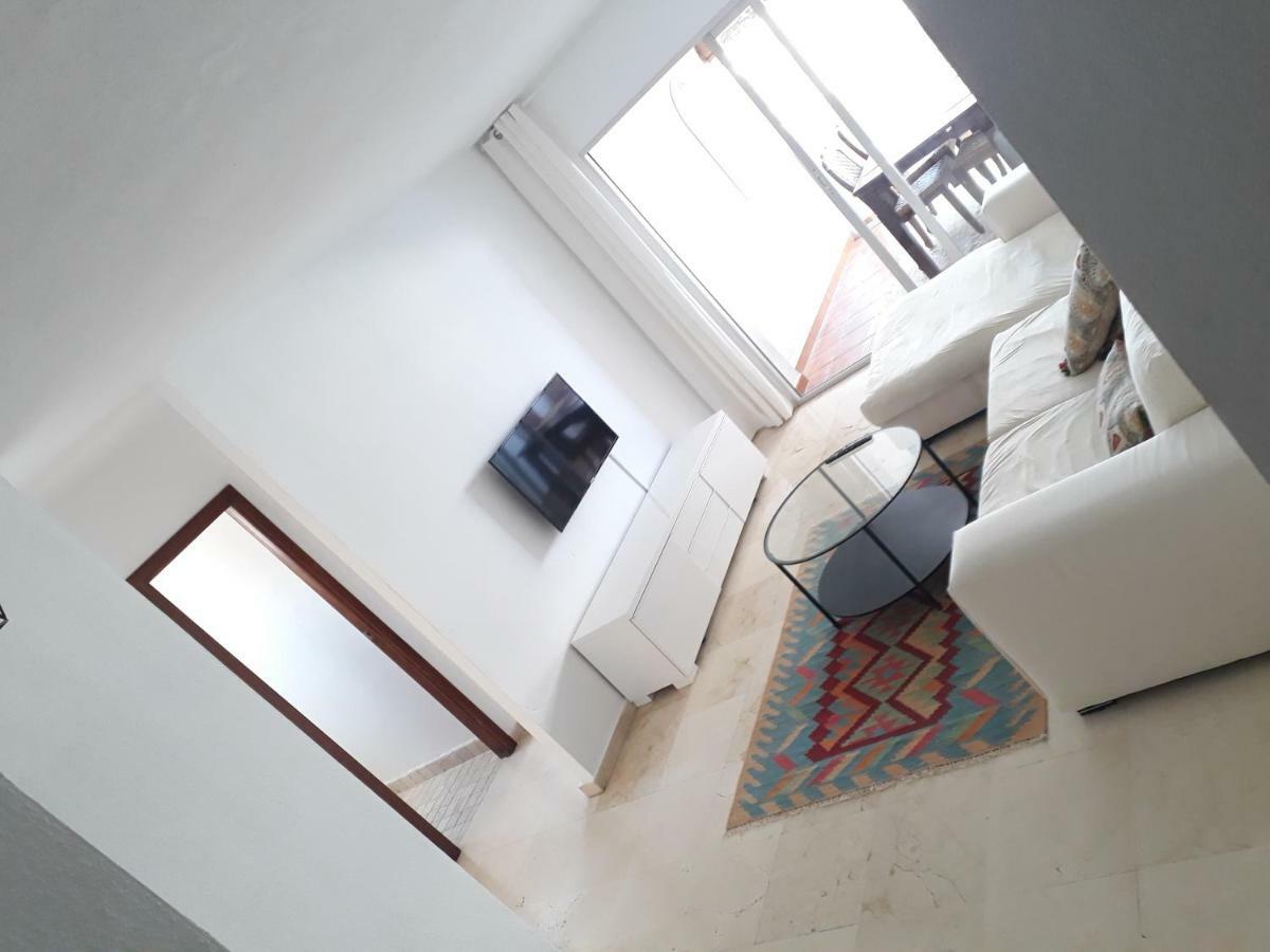 Urbanizacion Puerto Paraiso Appartement Estepona